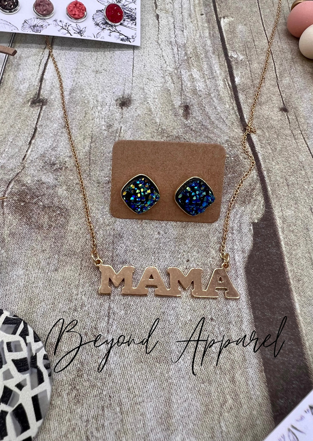 Mama Necklace